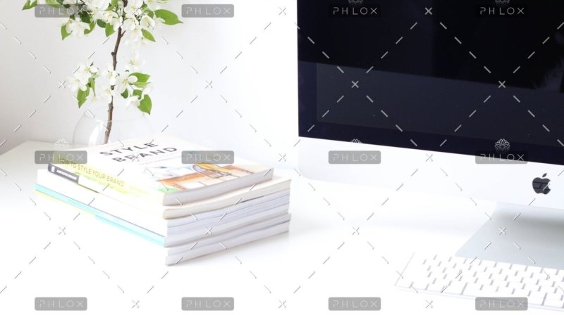 demo-attachment-32-photo-1493307100940-ac5f30709573-1